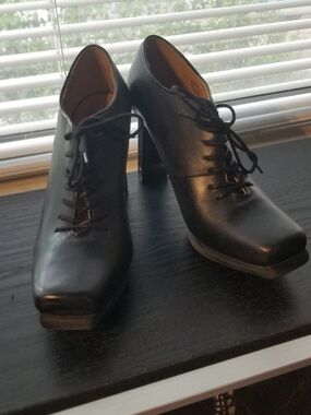 John Fluevog Queen Of Prussia Ludovika Black Lace-Up High Heel Oxford